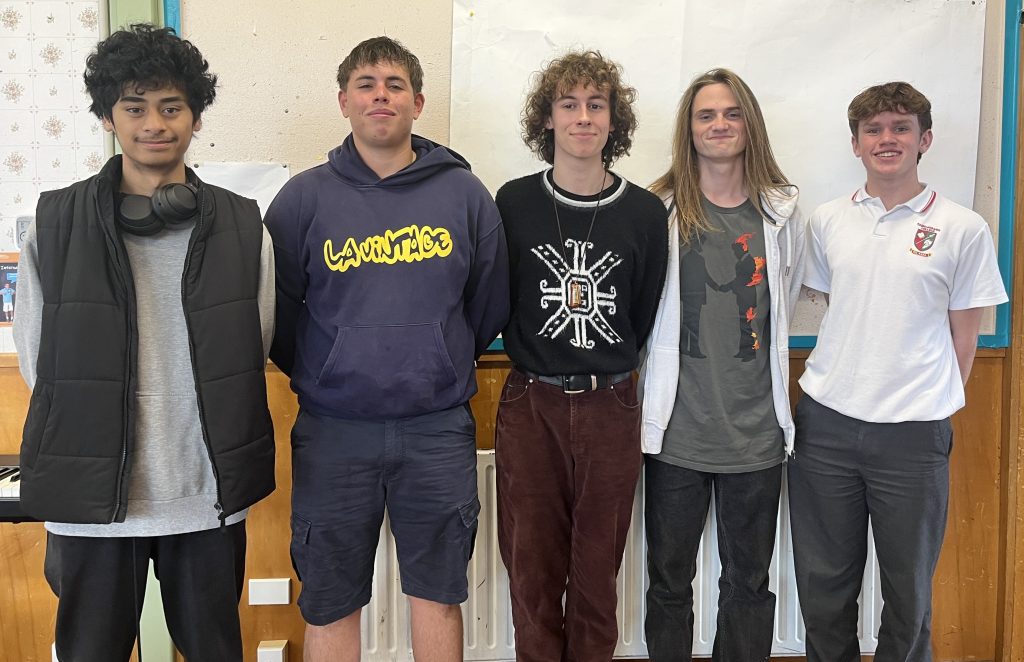 Pocket Watchers2 Whakairo Karauti Hape, Leroy Walker, Kaegan Palmer, Thomas Ramsay, Frankie Bishop Cropped